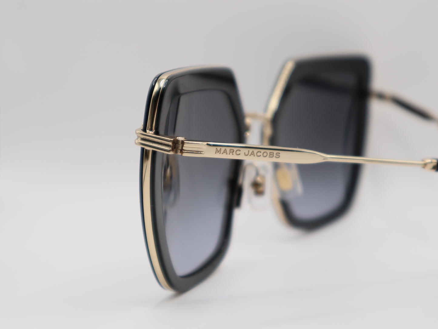 MARC JACOBS Sunglasses