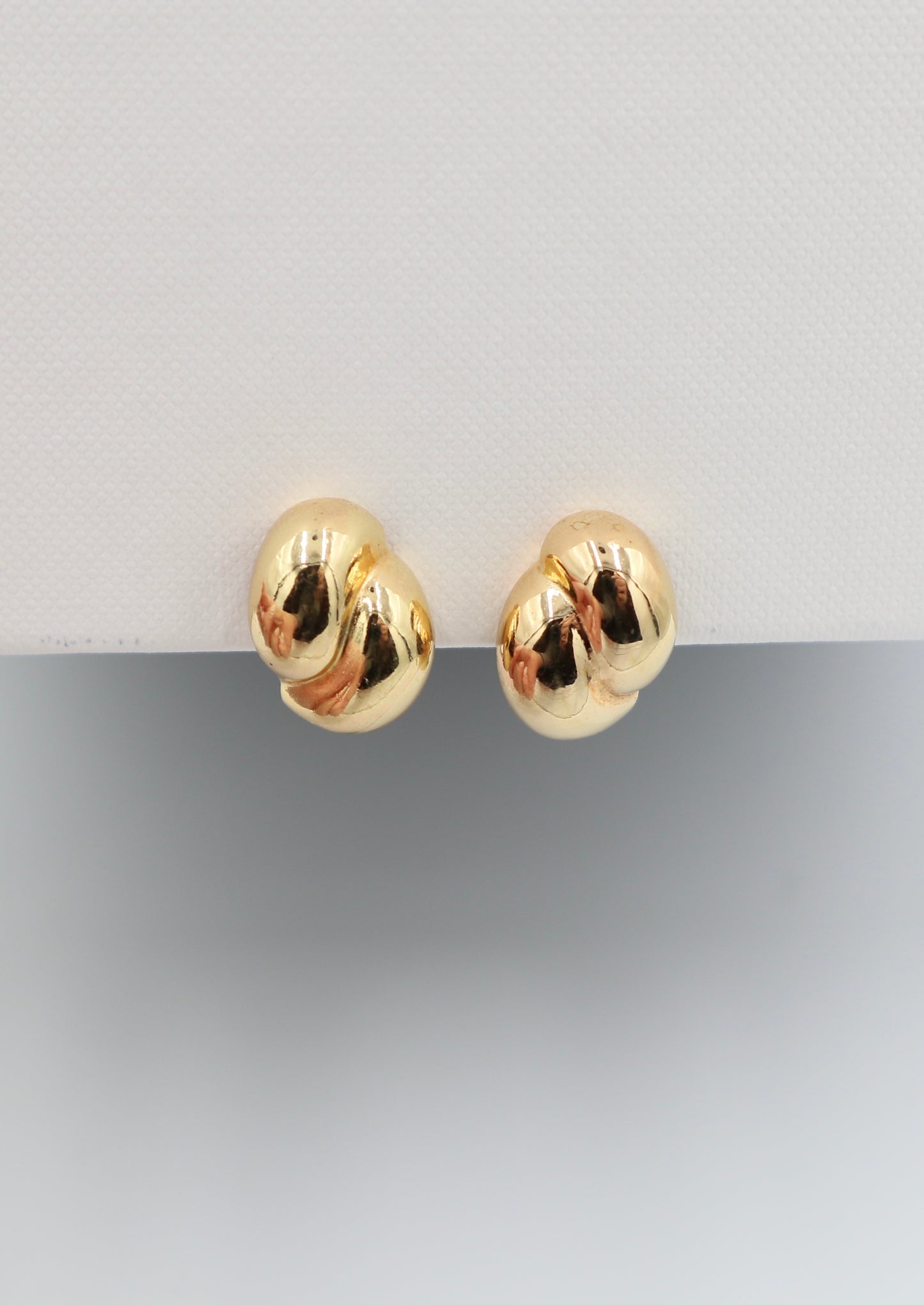 CHRISTIAN DIOR Vintage Clip Earrings