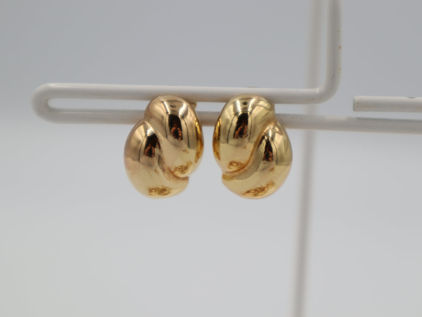 CHRISTIAN DIOR Vintage Clip Earrings